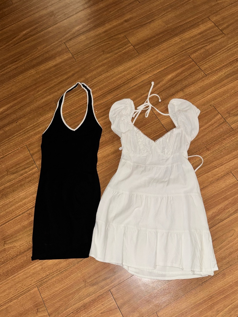 Set of 2 Dresses